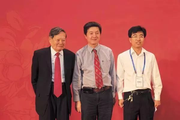 张首晟离世