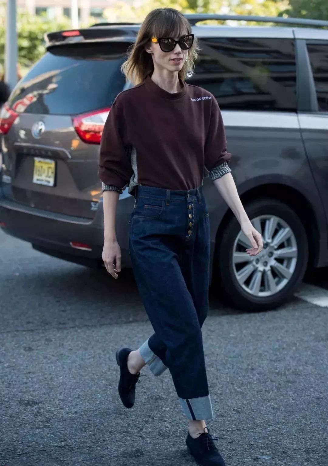 实名推荐!辛芷蕾周冬雨同款翻边牛仔裤!