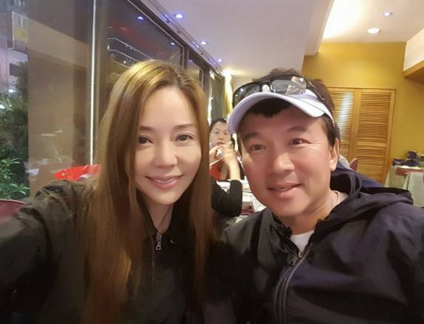 儿子获释返台狄莺情绪异常激动 孙安佐却是满脸淡然