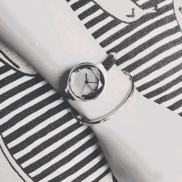 不到300块！这些不输卡地亚、宝格丽的平价手表真的美哭了...