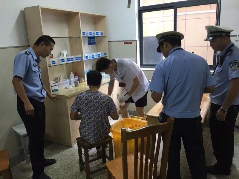 幸“盔”有你！骑电动车安全出行