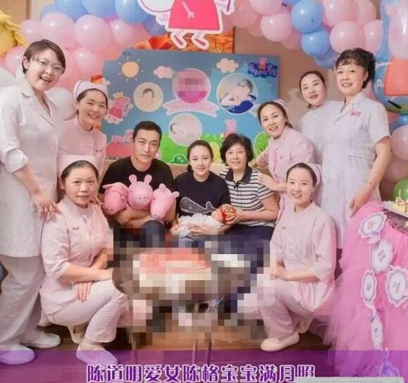 63岁陈道明升级当外公，没想到他女儿这么美