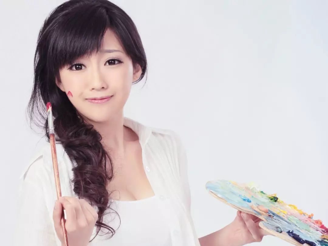 塑料蛇精脸出道了，和赵丽颖飚戏，自爆整容原因：不得已