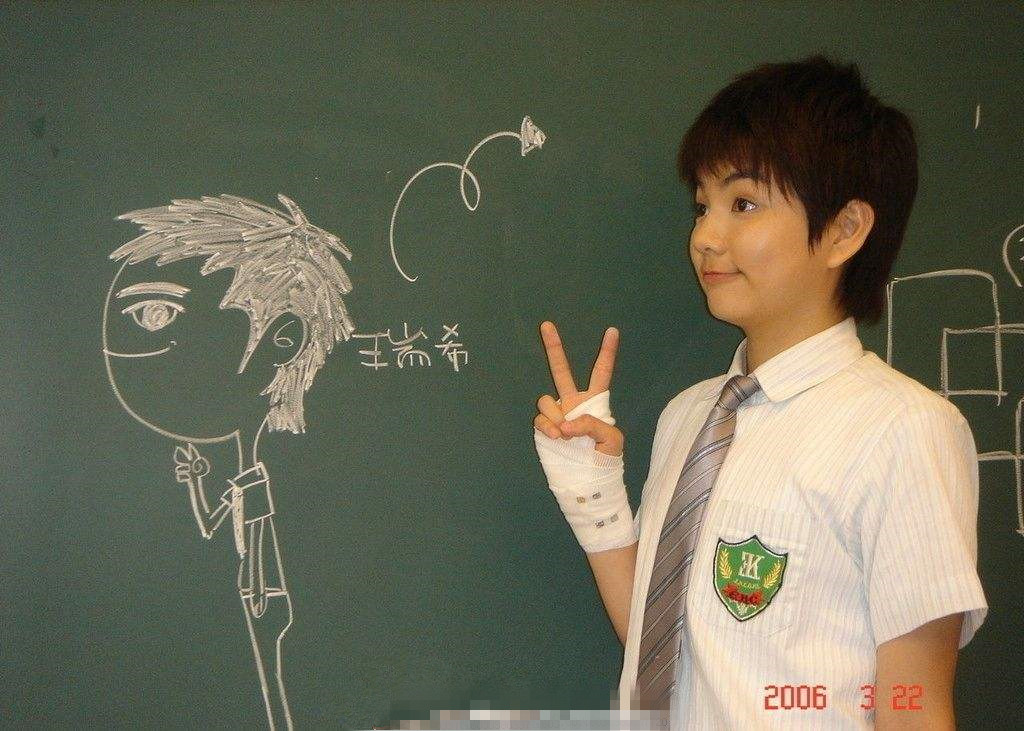 37岁Ella晒照惊呆网友，旧日活力少女如今老态横生！