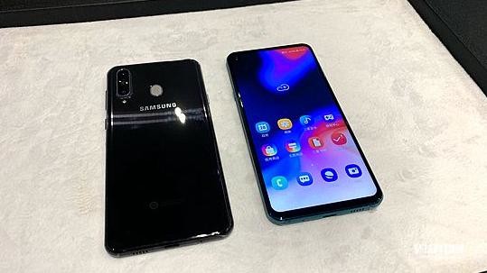 三星究竟有多少黑科技？就连中端机A8s都这么能打