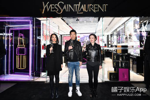YSL细管哑光口红不羁前行快闪店首站