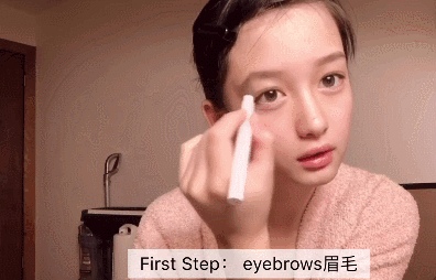 一夜爆红、屠版多个论坛的00后爆吹是新一代盛世美颜，但未修图…