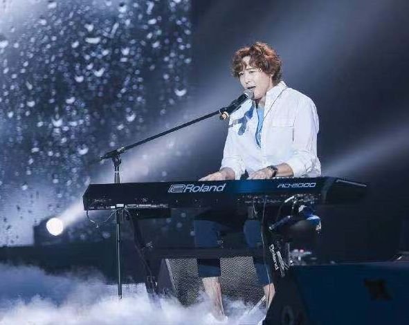 秀智提前中年发福？不过脸肿了一大圈还是比不上这位胖到脱相了···