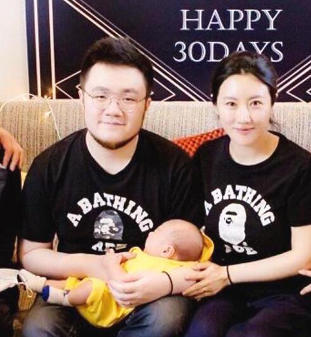 宋丹丹花五千元给孙子买了个“纸箱”床?贫穷限制了我的想象!