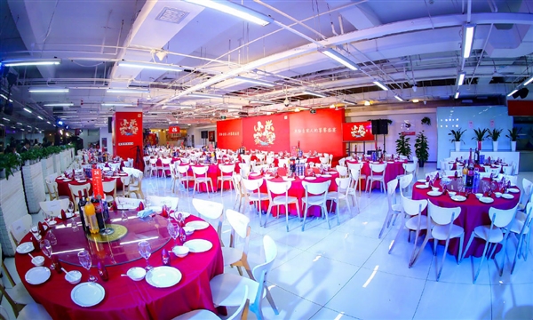 米粉自家人的饕餮盛宴 小米家宴即将开席：雷军亲自下厨