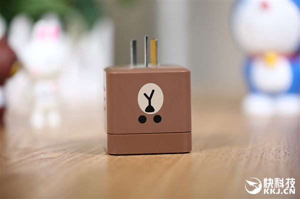 公牛Line Friends小魔方USB插座无线版图赏：萌化了