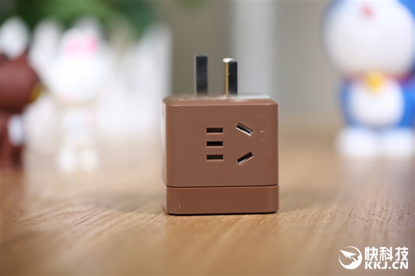 公牛Line Friends小魔方USB插座无线版图赏：萌化了