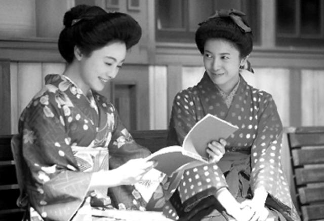 日本最后的斩首刑:刽子手连砍两刀没死,第三刀,她却说了三个字