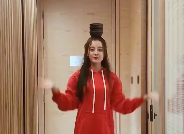 迪丽热巴,不愧是全能女艺人