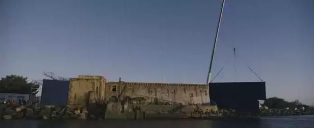 去掉了特效的电影镜头到底有多尴尬？