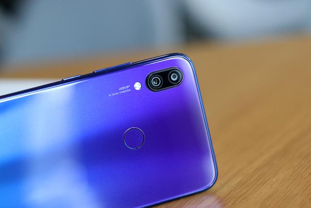 红米redmi note7这款手机采用了骁龙660和4800w像素的三星gm1 cmos