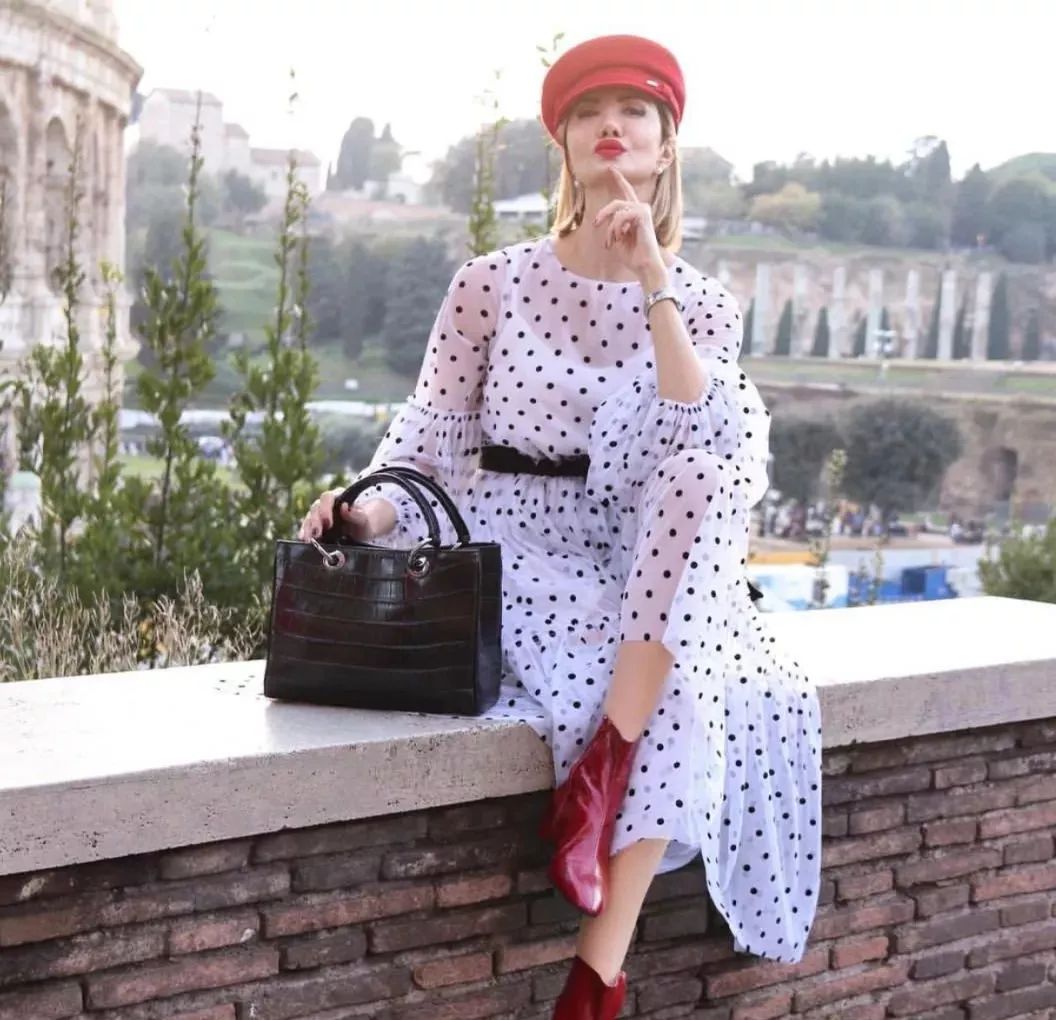 ins版安吉丽娜朱莉,你猜出她年龄算我输