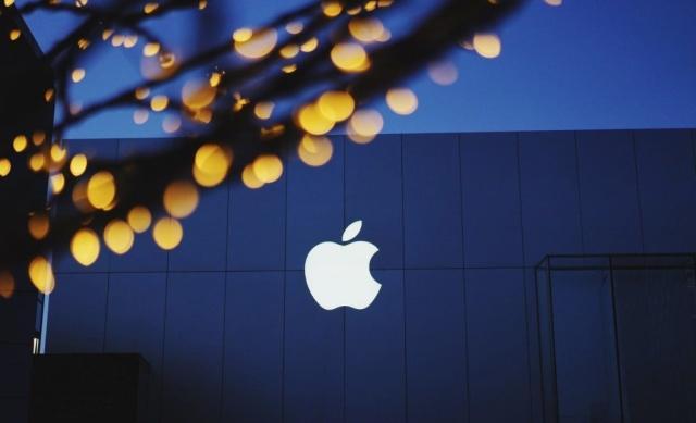  乔布斯为啥给公司取名“苹果”，还是一个被咬过一口的苹果？