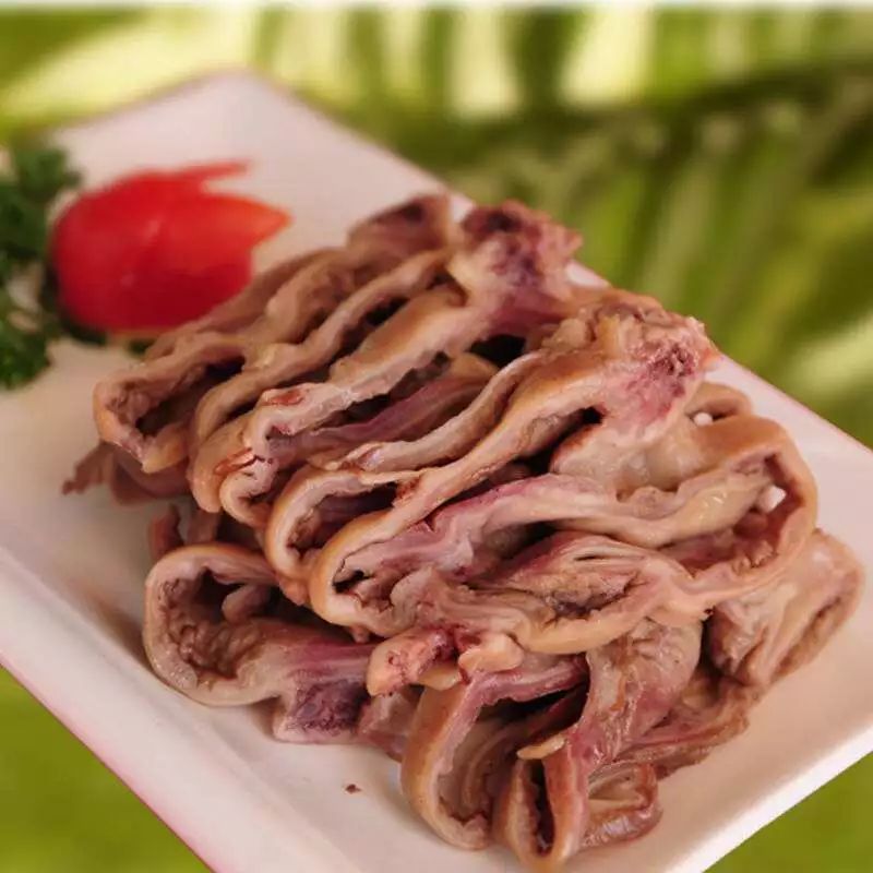 驴板肠 驴板肠的存在,给驴肉火烧在脆,嫩之外,又增添了一个口感,韧.