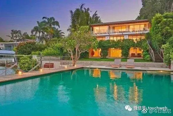 奶茶妹妹亏本甩卖悉尼豪宅:受刘强东事件拖累