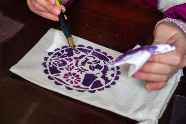 捶草印花、黑色剪纸、非遗陕州惊艳了女儿的寒假