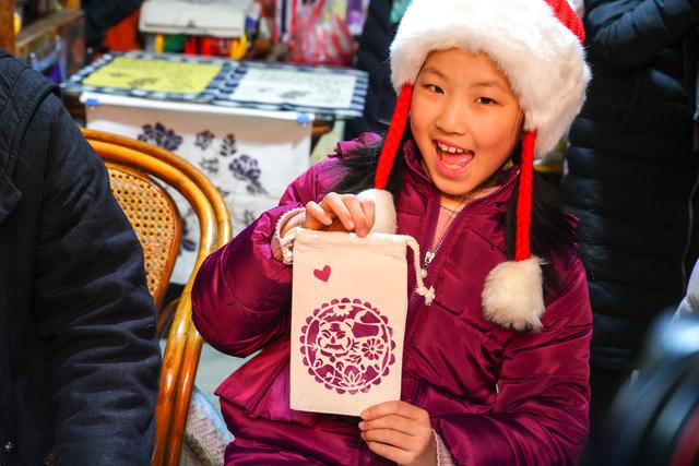 捶草印花、黑色剪纸、非遗陕州惊艳了女儿的寒假