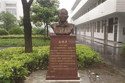 王安忆如何撕开张贤亮、高晓声的苦难真相?之后两作家一蹶不振