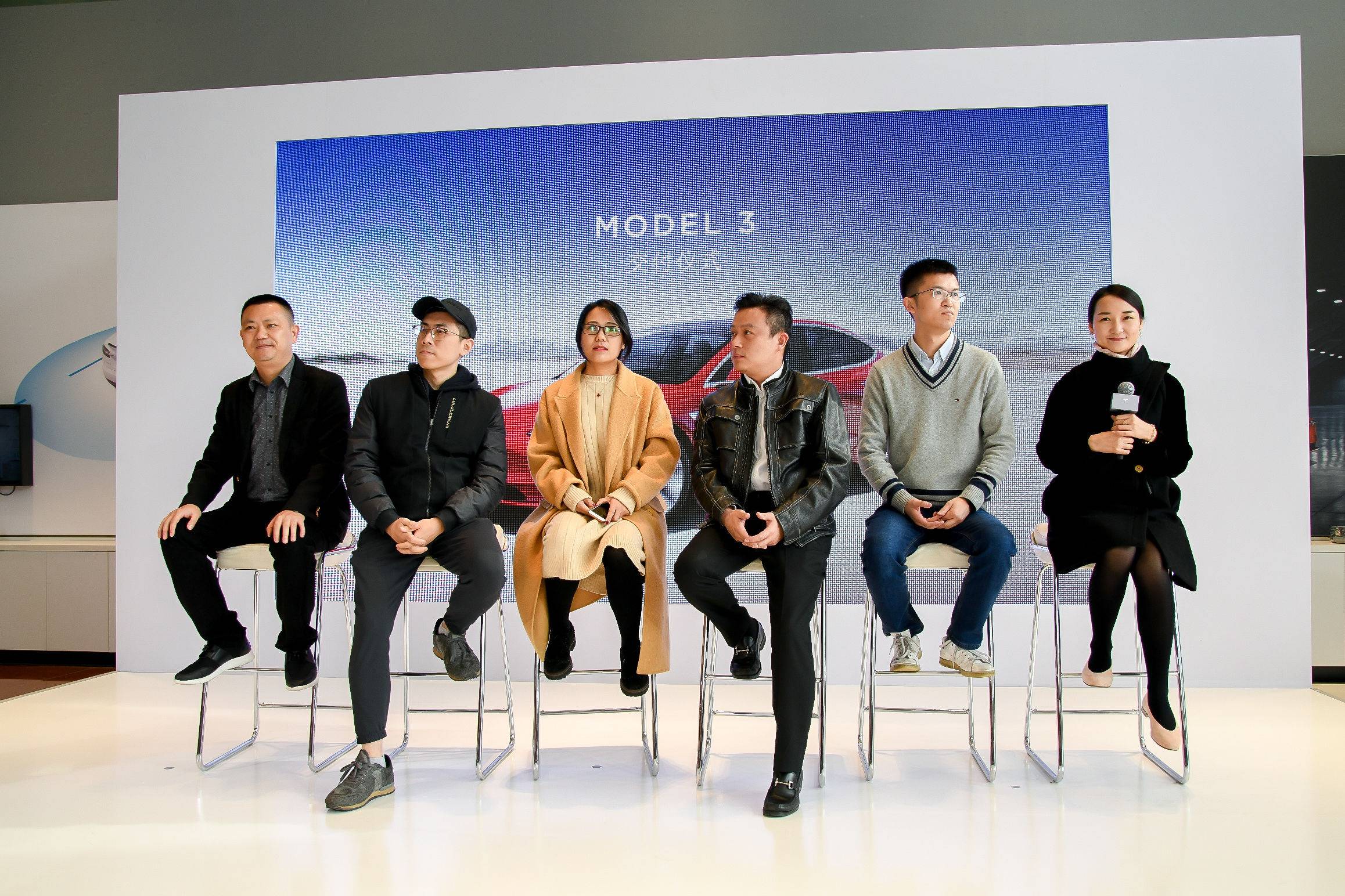 订车1057 天后，这位中国车主收到了首批交付的特斯拉Model 3