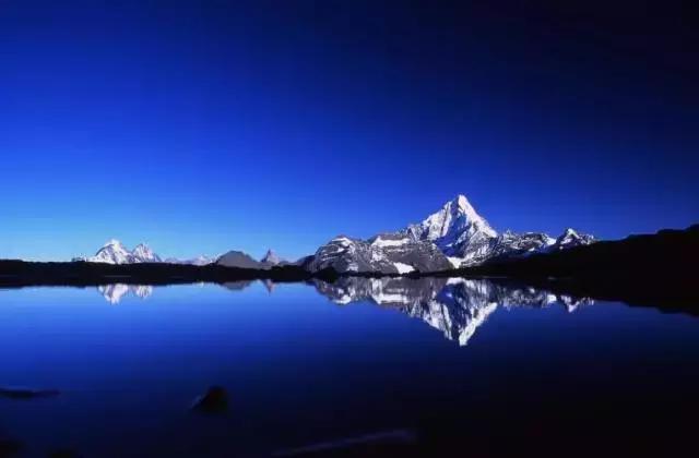 不用去瑞士,成都也要有山地火车了,直达四姑娘山!