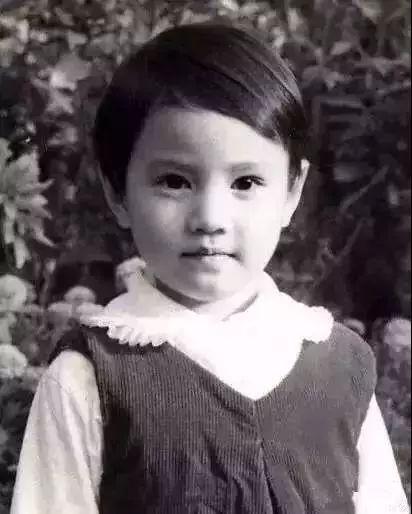 金庸曾说过:“早知道是她演周芷若,我就改结局了”