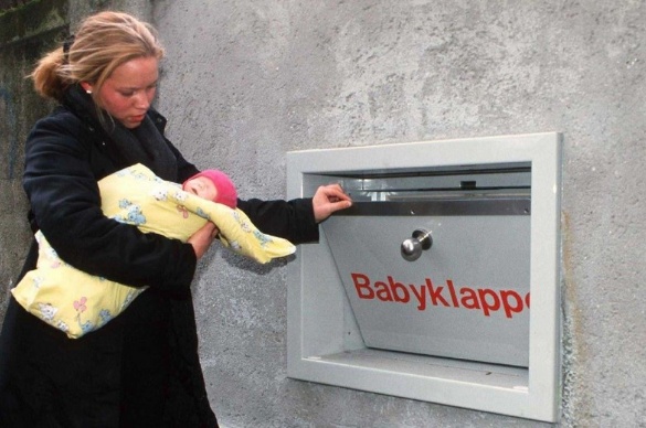 智能弃婴箱亮相美国，带保温及报警功能，是好事还是坏事？