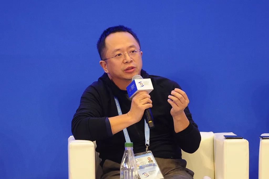 三个关键词，盘点互联网大佬的「两会」提案 | 最前线