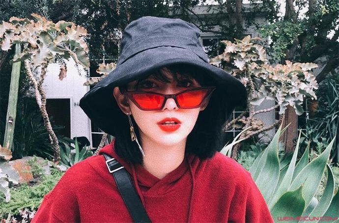 网红湾湾与李易峰关系曝光