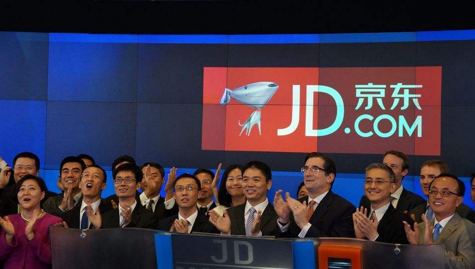 【虎嗅晚报】郭台铭炮轰微软“收保护费”；新加坡宣布禁飞波音737 MAX