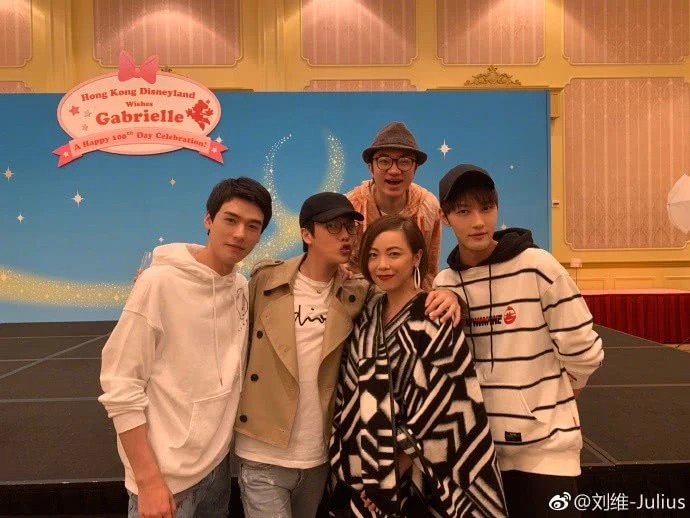 王祖蓝给女儿办百日宴，3个月的Gabrielle在现场简直是表情帝！
