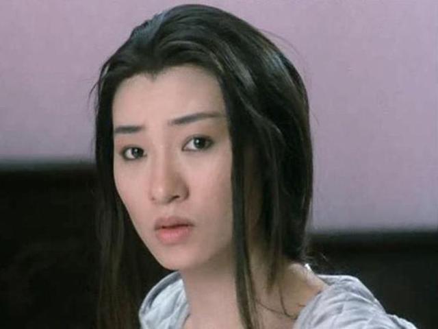 曾是"香港鬼后,因演女鬼入戏太深,患抑郁症老公卖掉公司陪她