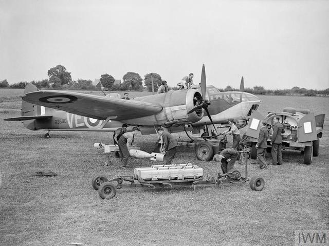 为了胜利!二战英军轰炸机新战术为何会获得毁誉参半的评价