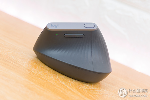 垂直鼠标好在哪?细品罗技 Logitech MX Vertical 人体工学鼠标独到之处