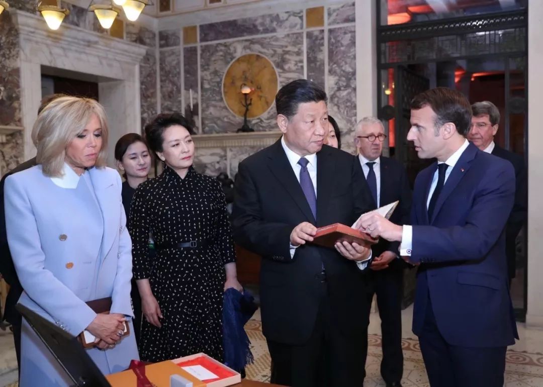今年首次外访,习近平见证的这些第一次