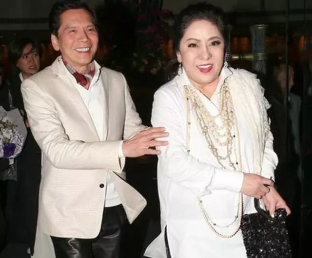 被向太拖进豪门的郭碧婷因800万钻戒被酸了？向佐这个回复甜炸惹！