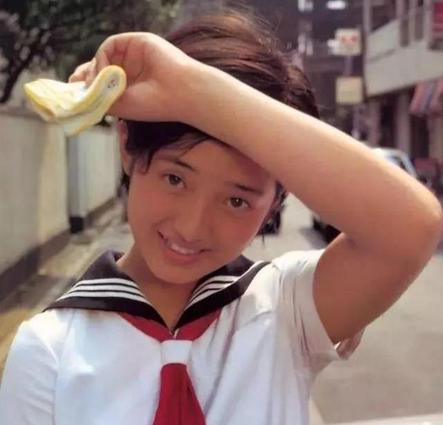 张国荣最明亮的时刻是29年前那一瞬