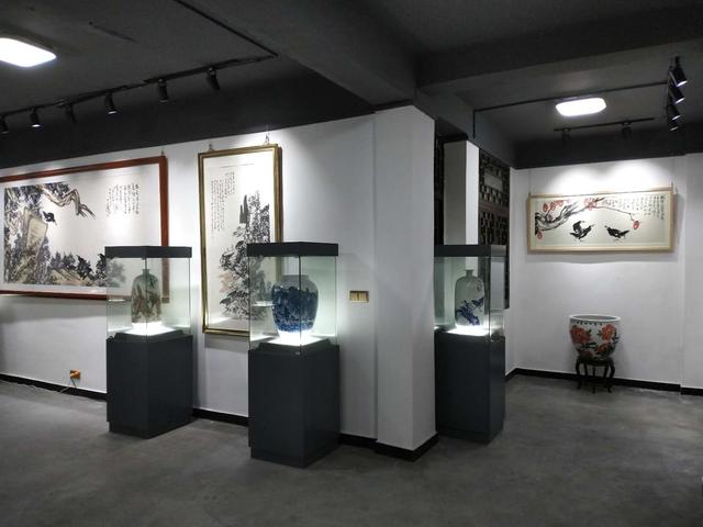 齐白石画虾、徐悲鸿画马,著名画家金大翁花十年时间画八哥