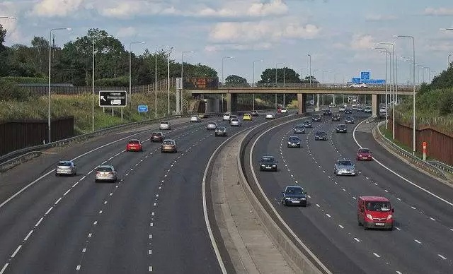 怎么算高速免费时间 313B7EB1D18ABB3977AC98696046721B5257DB89_size99_w640_h388.jpeg