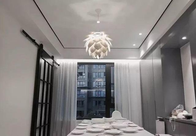 这些餐厅吊灯带有“美颜”功效,随手一拍:让食物看起来就好美味