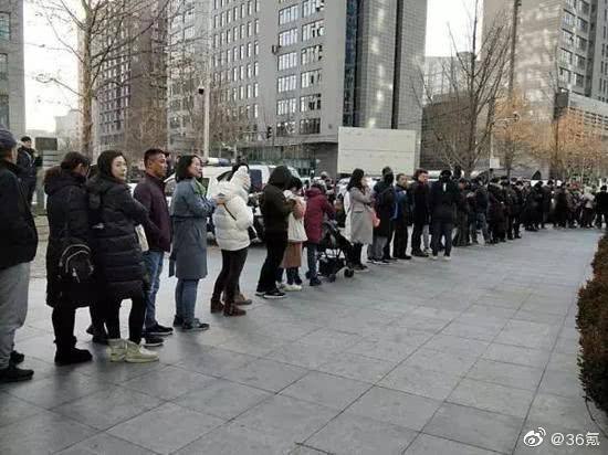 科技神回复 | 上海特斯拉自燃起火，这是要抢了奔驰的头条吗？