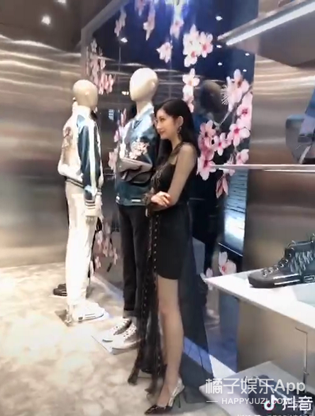 她一下子胖了这么多？