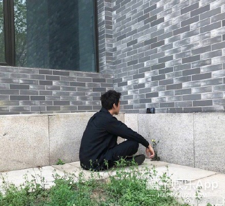 李敏镐发博感谢中国粉丝 朴有天中国粉丝站发声明