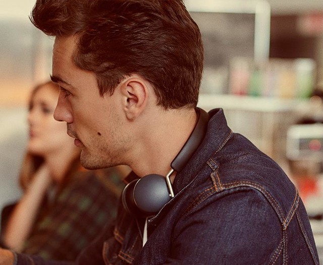 头戴耳机也可以轻便好看 盘点轻量级的头戴耳机