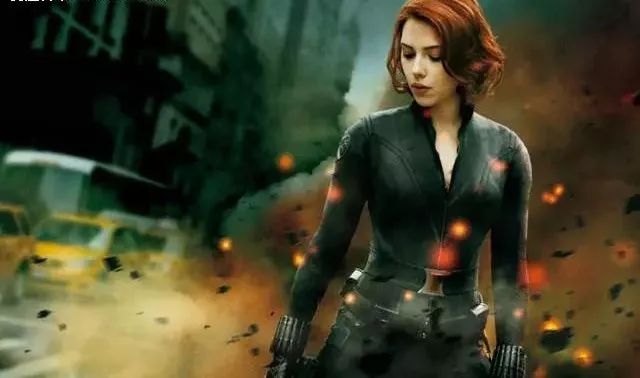 国内首位票房破100亿女演员,8岁开始演戏,18年