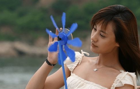 苦恋过谢霆锋的这位美艳女星，嫁入豪门后逐渐“消失”…